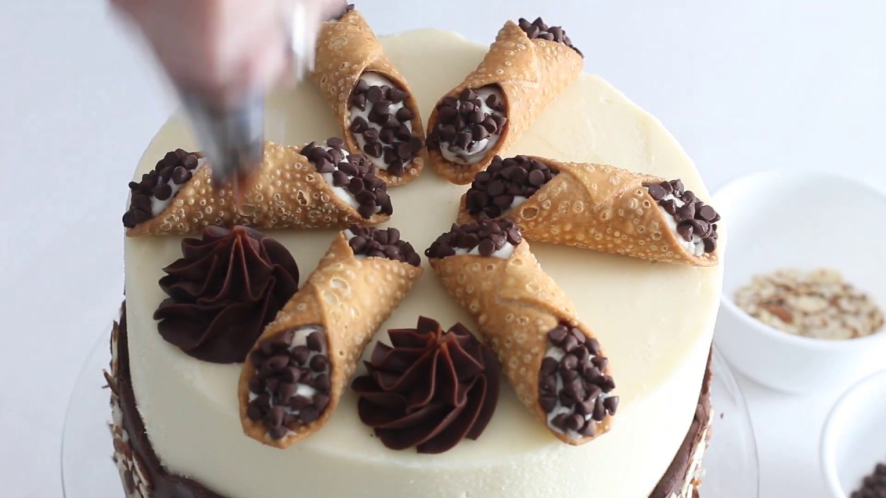 Cannoli Cake