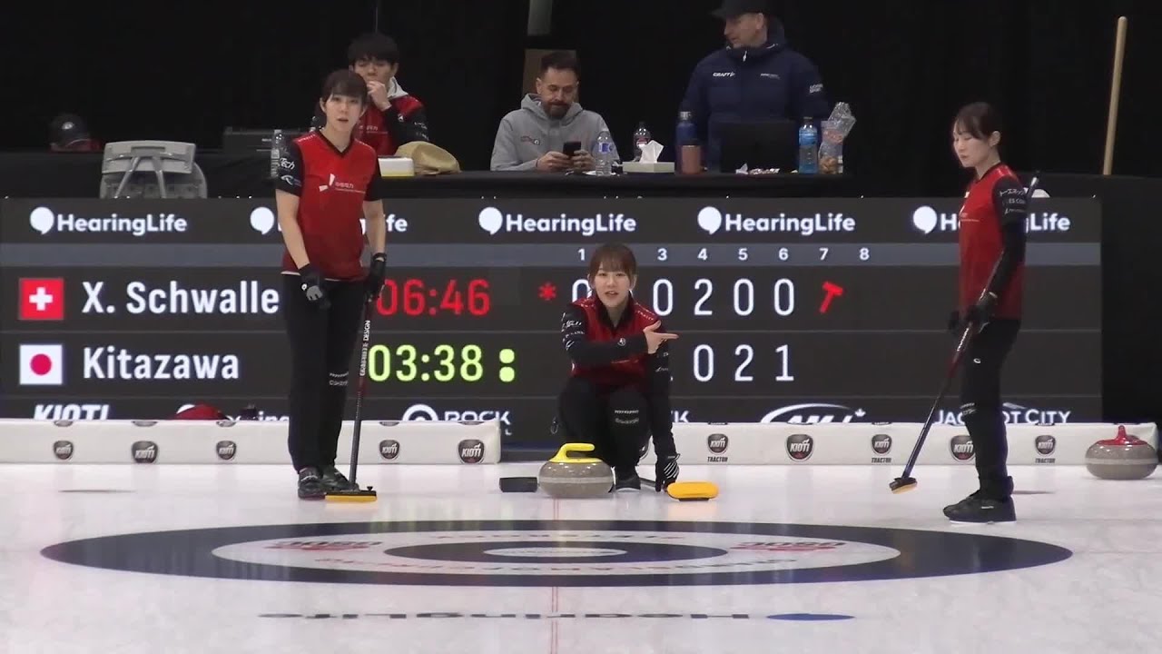 HearingLife Canadian Open |  Draw 2: Xenia Schwaller nails the spinner!