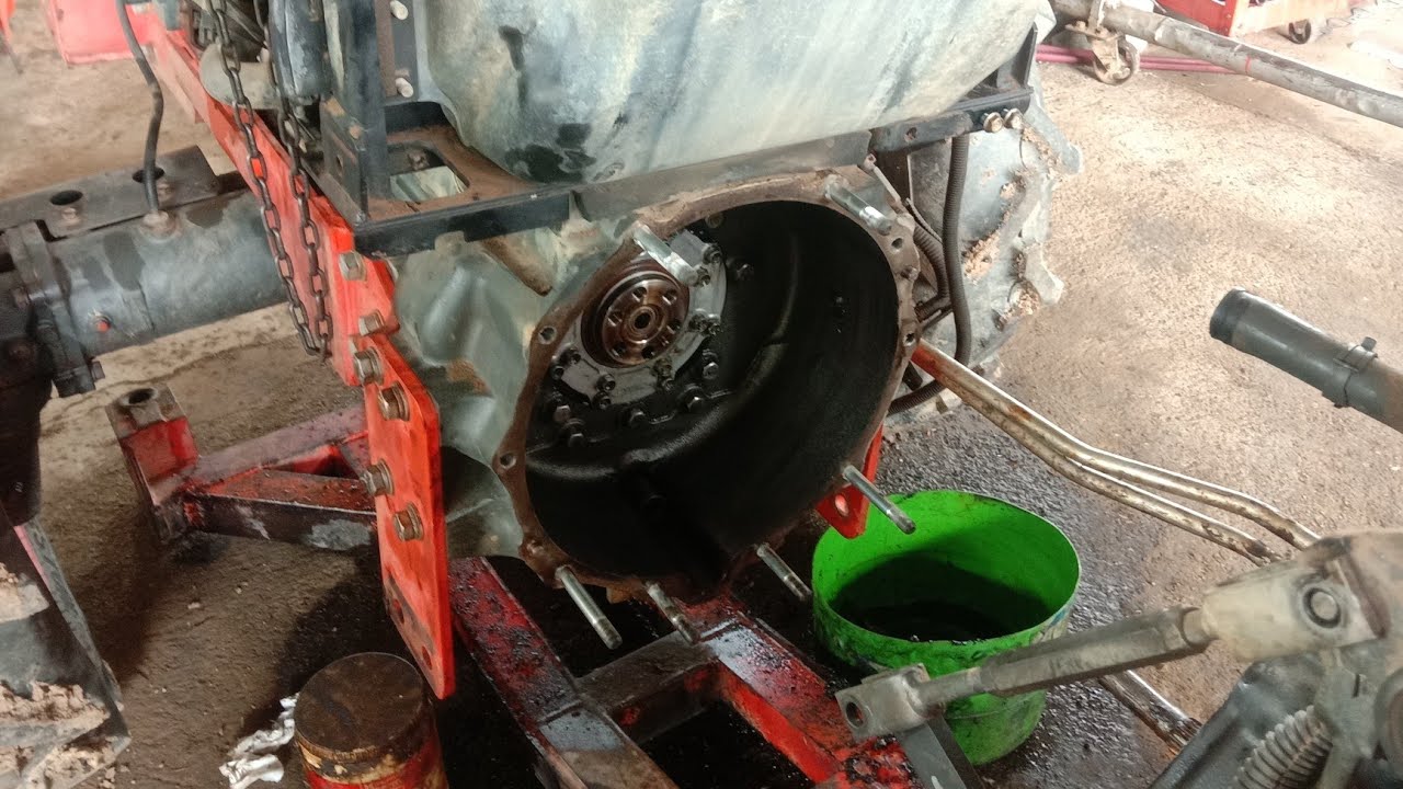 รถไถ kubota L4708 เปลี่ยนแผ่นครัทช์ เปลี่ยนซีลเพลากลาง เปลี่ยนซีลข้อเหวี่ยง