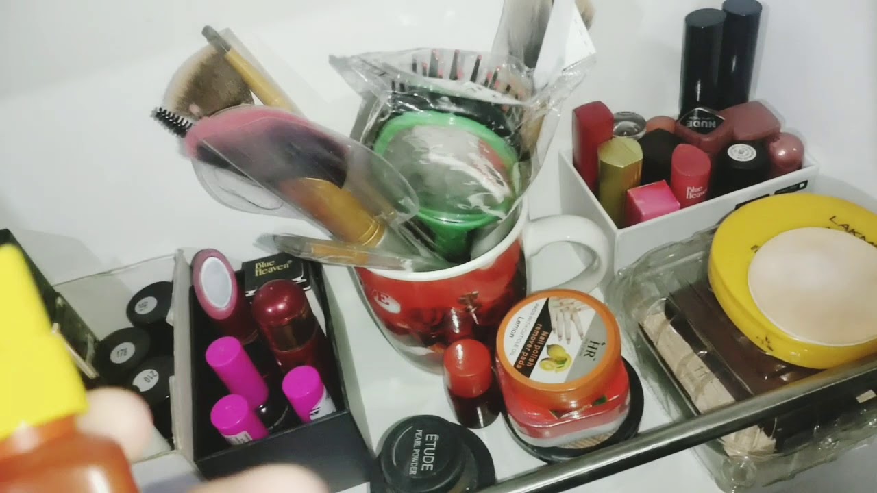 my dressing table tour | dressing table organisation | makeup organisation| blushing beauty