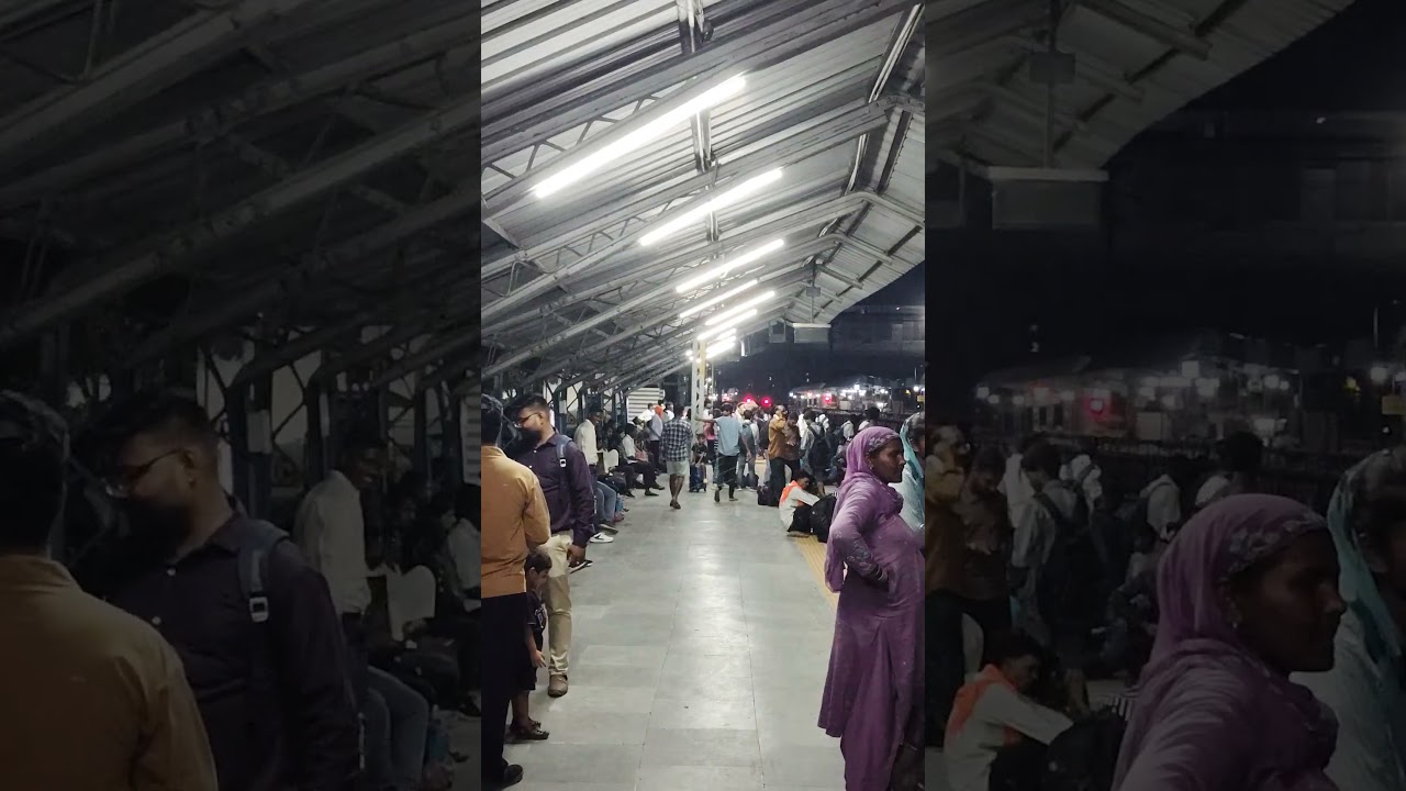 There was a huge crowd at Pilibhit junction due to the upssc PET exam #pilibhit #upsc #pilibhitne...