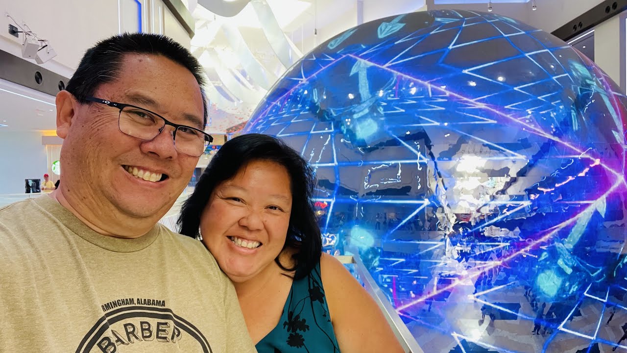 RESORTS WORLD LAS VEGAS | Famous Foods Street Eats