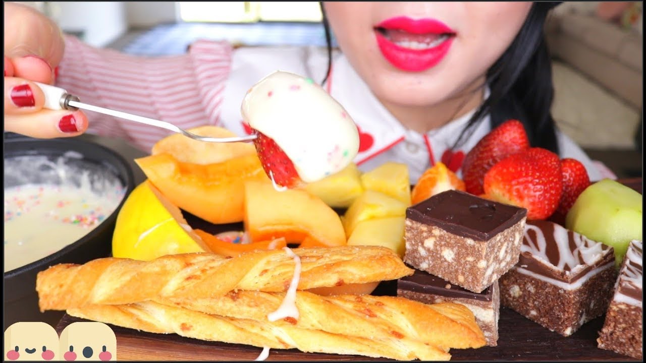 ASMR MARSHMALLOW WHITE CHOCOLATE FONDUE | FRUITS | NO TALKING | EATING SOUNDS