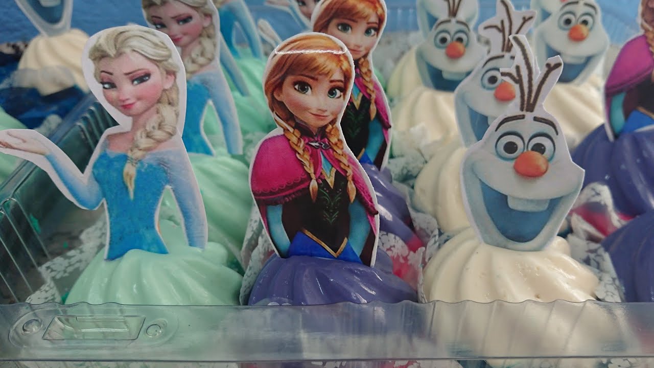 Gelatina de Frozen (haciendo toppers)