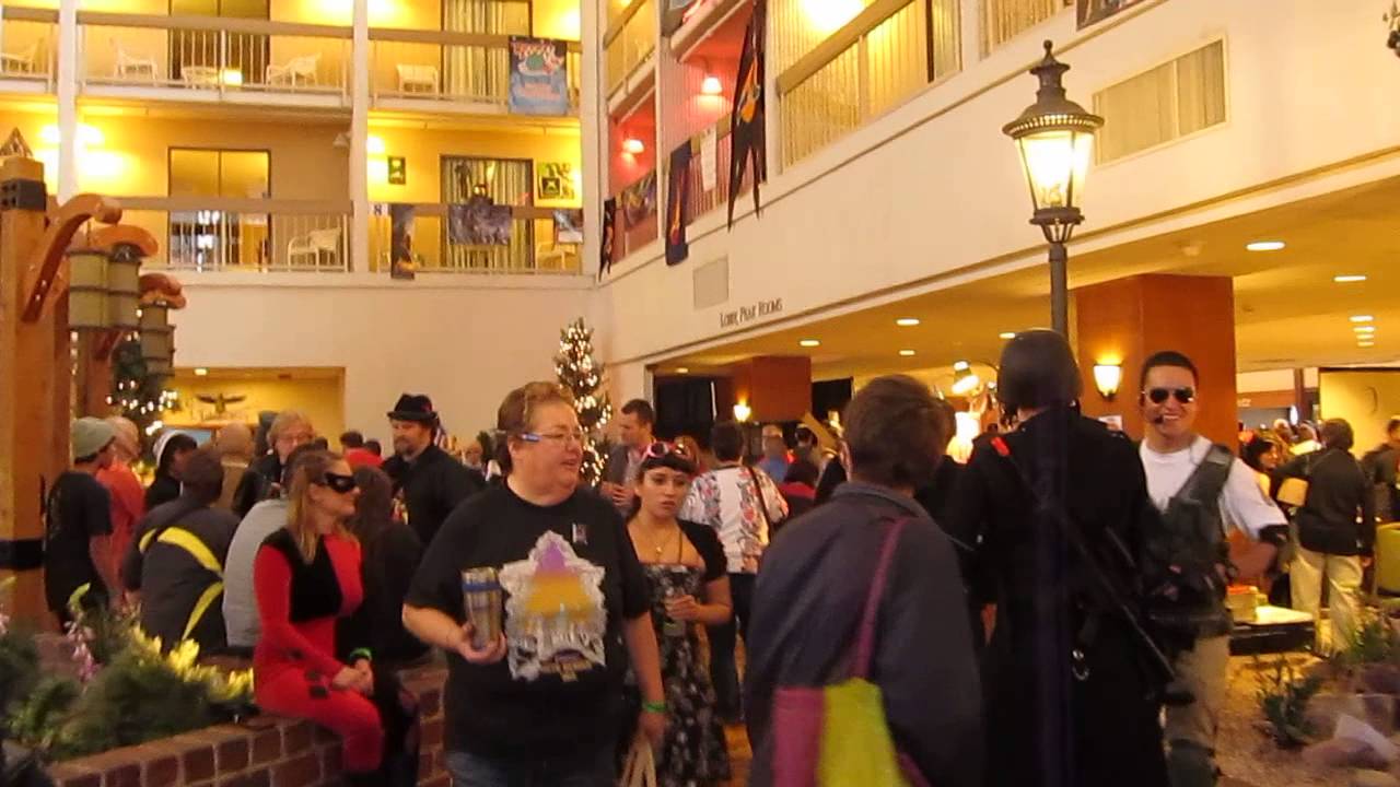 Starfest Denver 2013 -Walking Through the Convention - change to 720dpi