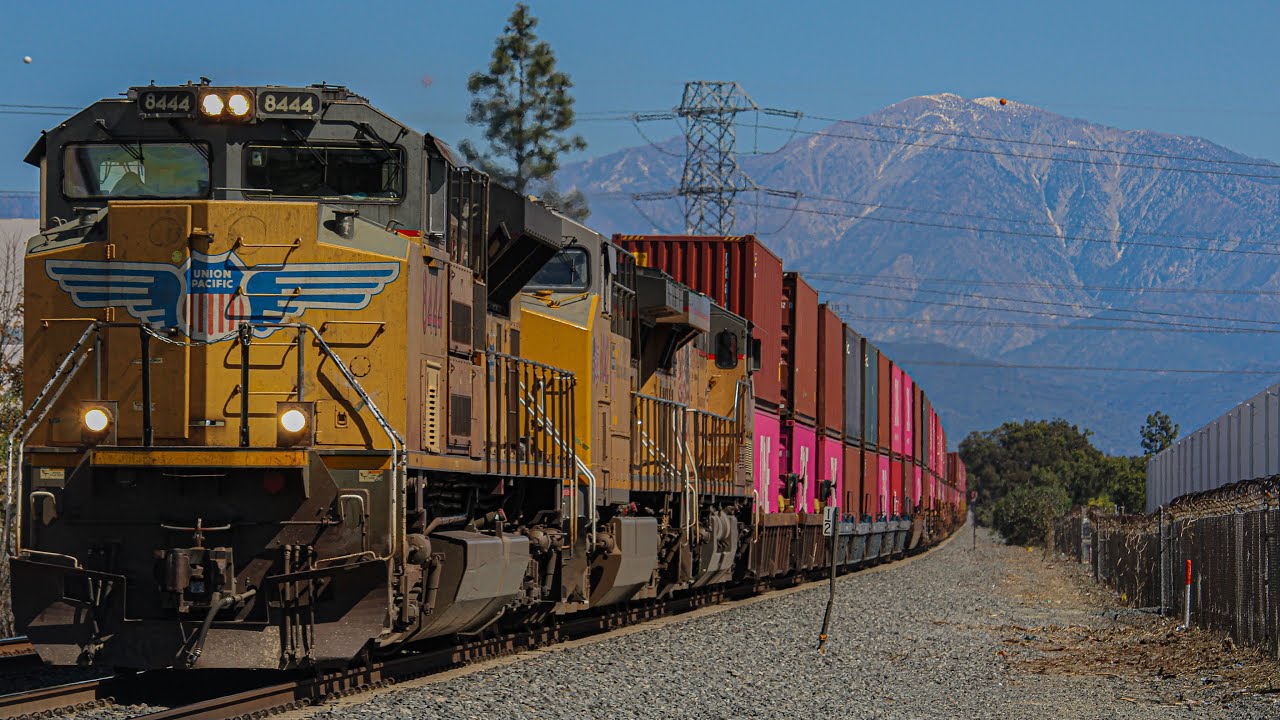 A hidden legend! Railfanning a beautiful day at Mission Mill road ft. UP 8444, UP 6703, AND MORE!!