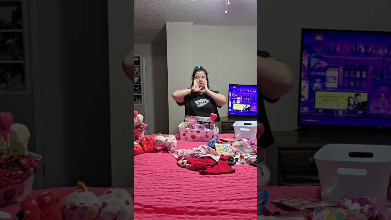 Sorry for the long video lol but making the kids valentines buckets ♥️♥️♥️💗💗