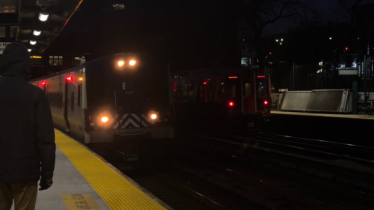 12 Mins of MNRR PM Rush at Fordham!