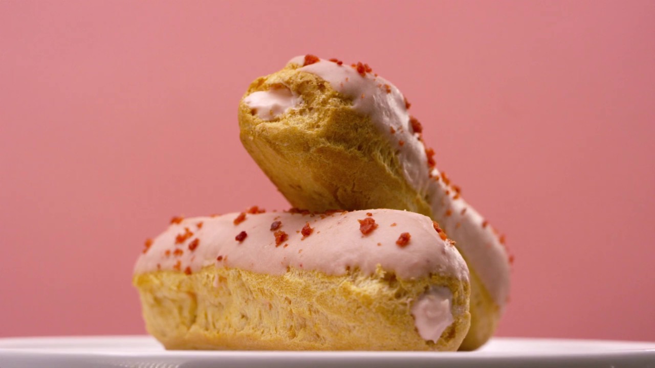Easy Spring Catering Dessert: Strawberries & Cream Eclair