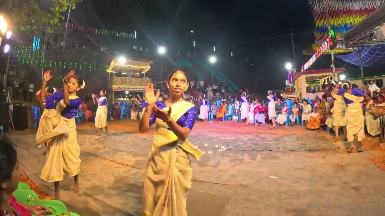 താഴത്തറ ഭഗവതി ക്ഷേത്രത്തിലെ ആഘോഷത്തിൽഅവിടെ നടന്ന കൈ കൊട്ടികളി