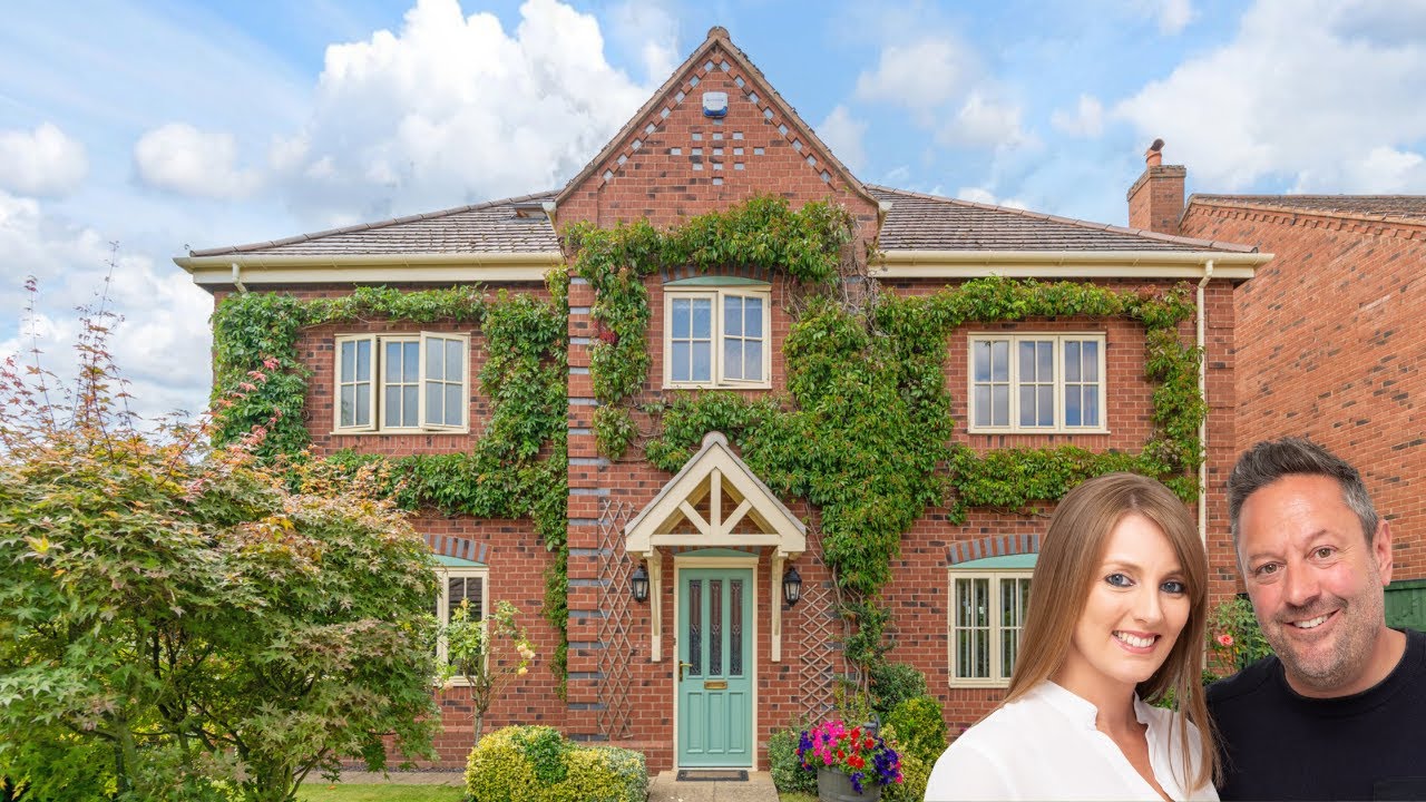 2 Townsend Close | Church Lawford | Claire Heritage & Sam Funnell | Fine & Country Rugby