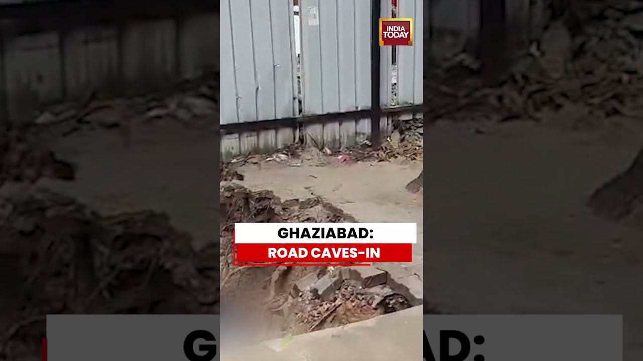 Ghaziabad Rain Havoc: Vehicles Fall As Road Cracks Open | Atal Chowk | Vasundhara | Delhi-NCR