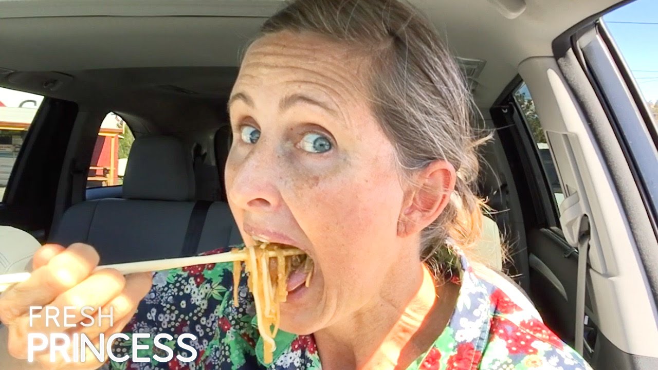 Don't Eat Pad Thai Without This: VLOG no.9  |  Fresh P