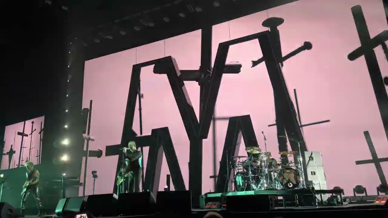 Depeche Mode - My Favourite Stranger | Memento Mori World Tour (Ziggo Dome Amsterdam 18-05-2023)