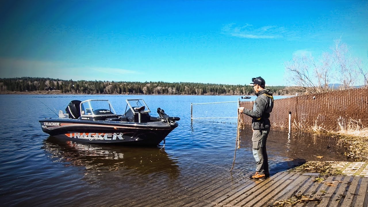 Boat Fishing for Early Spring Crappie (Bobber DOWNS with Jigs!)