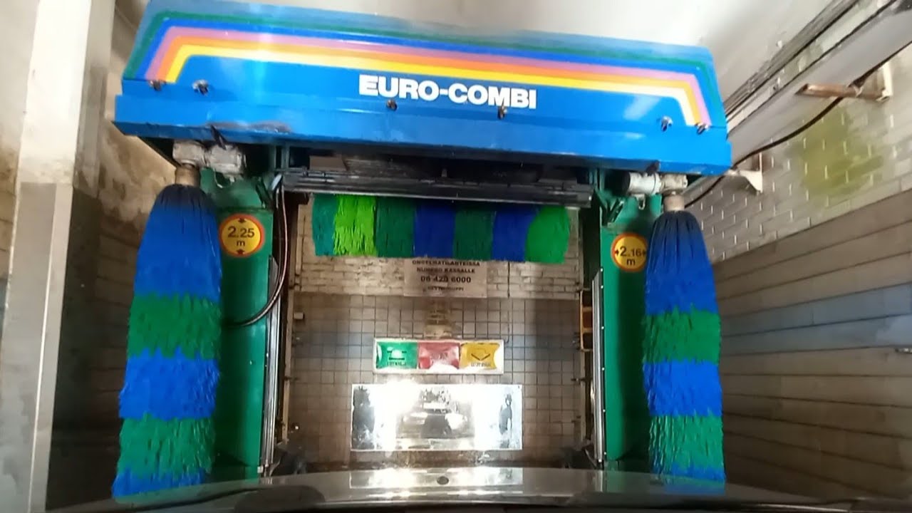 Very Dirty Car vs +35 Years Old Car Wash Kleindienst EURO-COMBI (inside view)