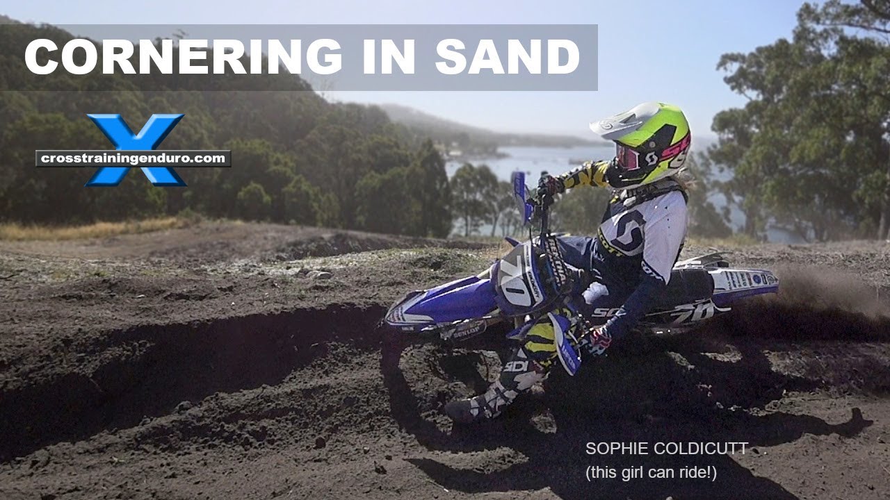 How to corner in soft sand on dirt bikes︱Cross Training Enduro