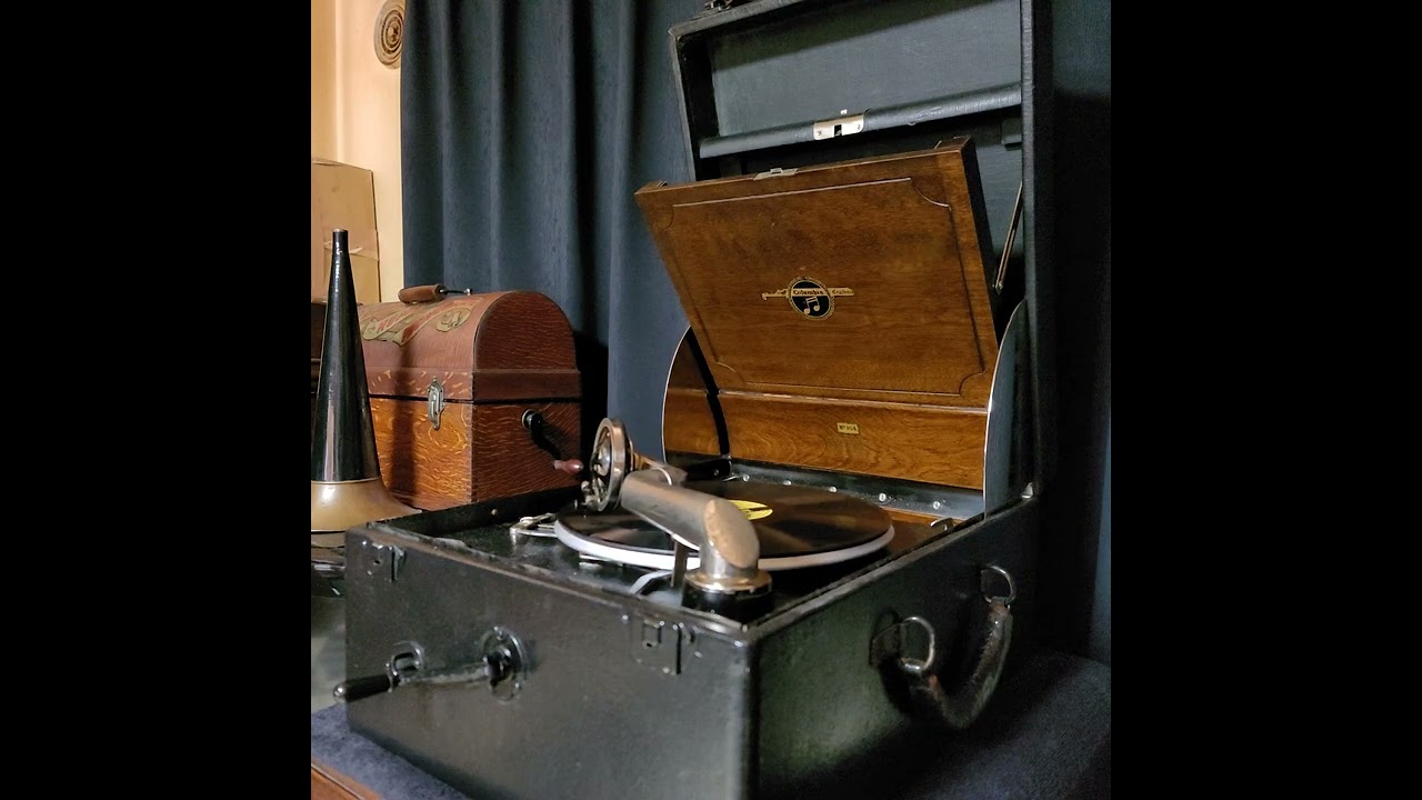 Joni James（ジョニ・ジェイムス）♪These Foolish Things♪ 1956年 78rpm. Columbia Model No 164 phonograph.