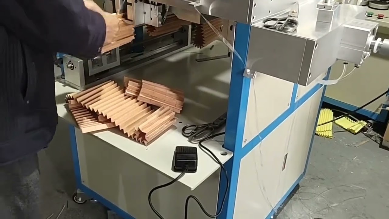 Filter paper to paper clipping machine 