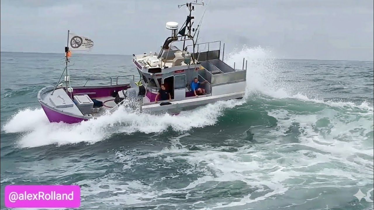 🌊 LA DANGEROSITÉ DES VAGUES DE LA PASSE DE CAPBRETON EST IMPITOYABLE FACE AUX BATEAUX.🔝😰