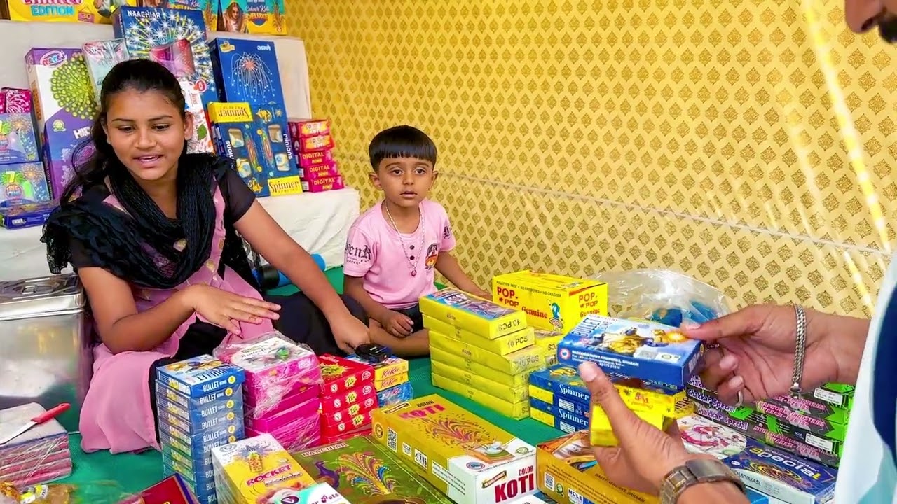 माऊलीने गावात fataka stall चालू केले 🫢