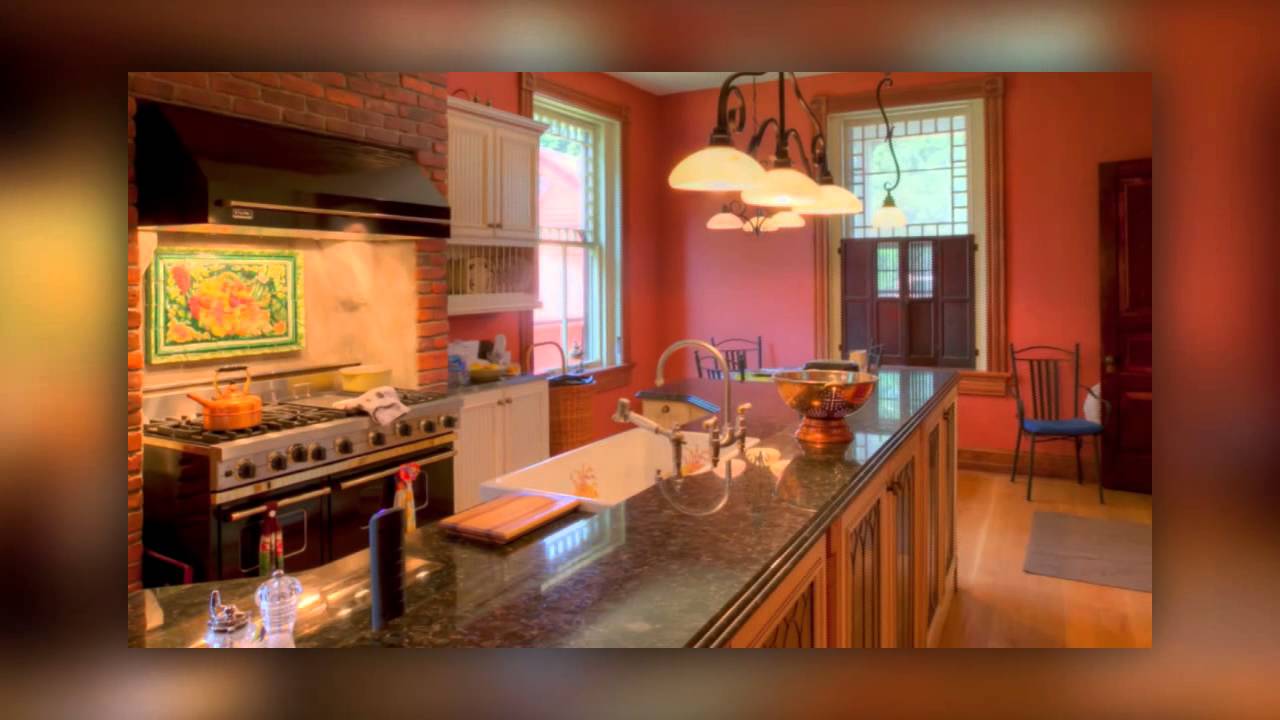 515 S Samuel St, Charles Town, WV 25414