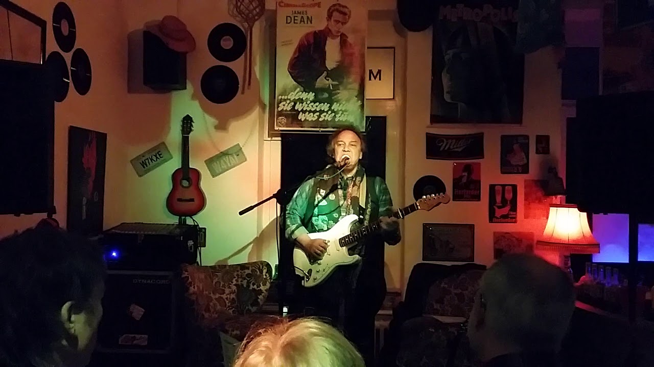 Steve Simpson - LIVE at MIKROFON Kultur-Caf&eacute;