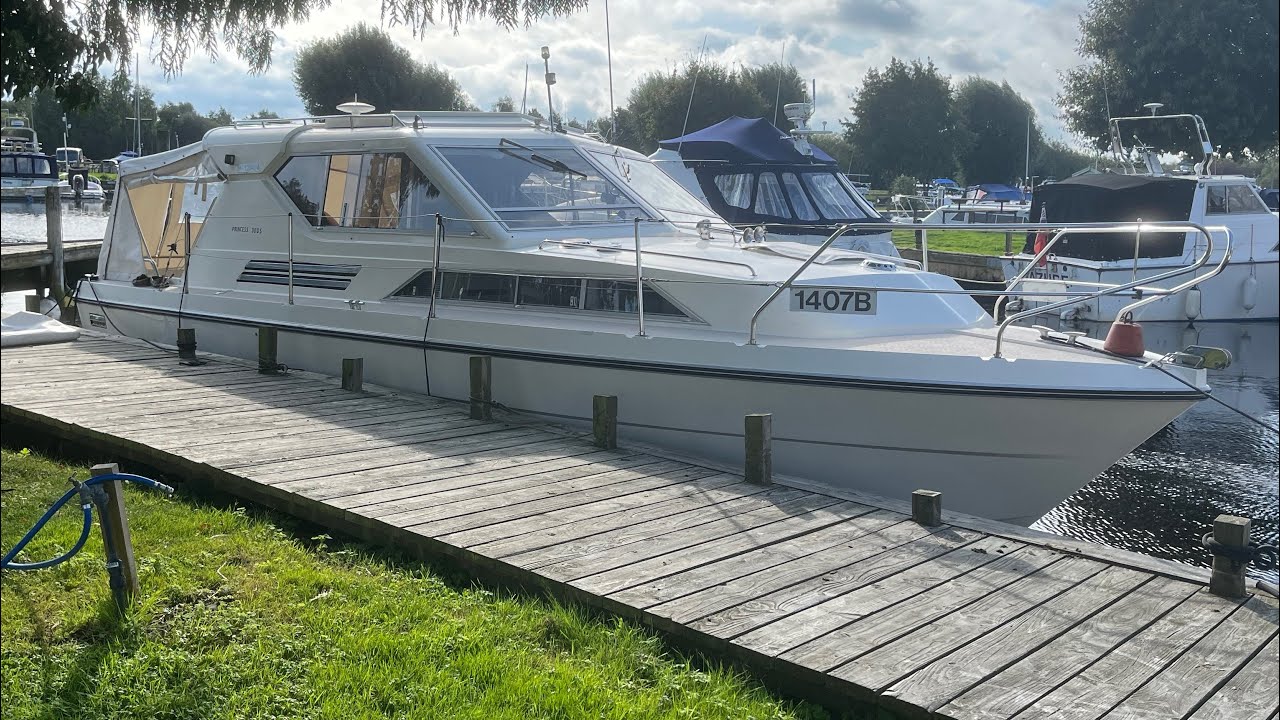 Princess 30DS for sale at Norfolk Yacht Agency