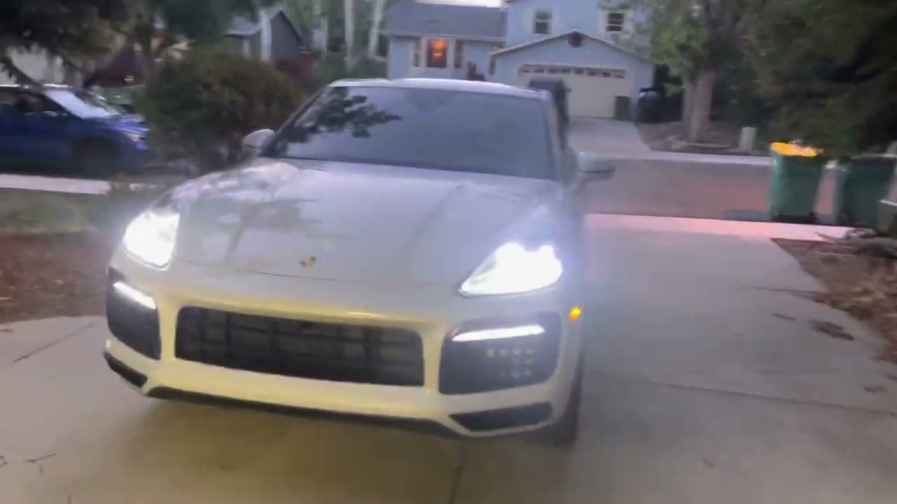 How to: Programming Homelink in a 2022 Cayenne