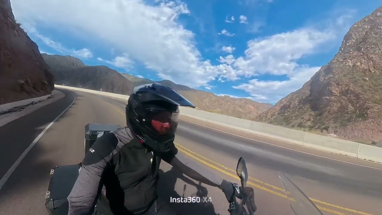 Túnel de Cacheuta- Potrerillos - Argentina, uma das paisagens mais bonita da viagem.