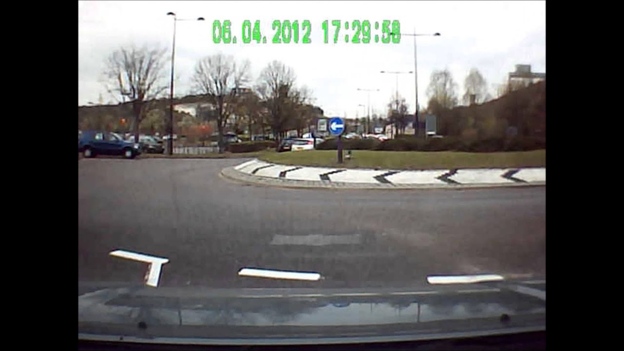 UK dash cam - near miss, bad driver #2