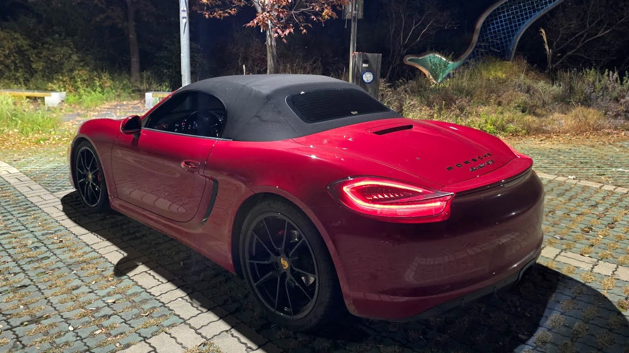 생각해보면 포르쉐 981 박스터 GTS 탈 때가 가장 행복했죠. 그건 그렇고 저는 다음 차는 뭘 사죠? (Porsche Boxster GTS)