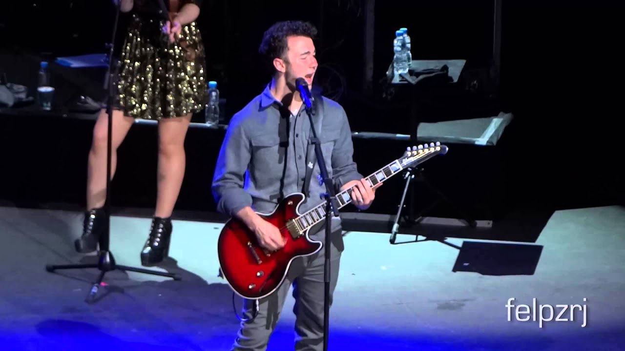 Jonas Brothers -  S.O.S. (World Tour 2013 Rio de Janeiro) 1080p HD