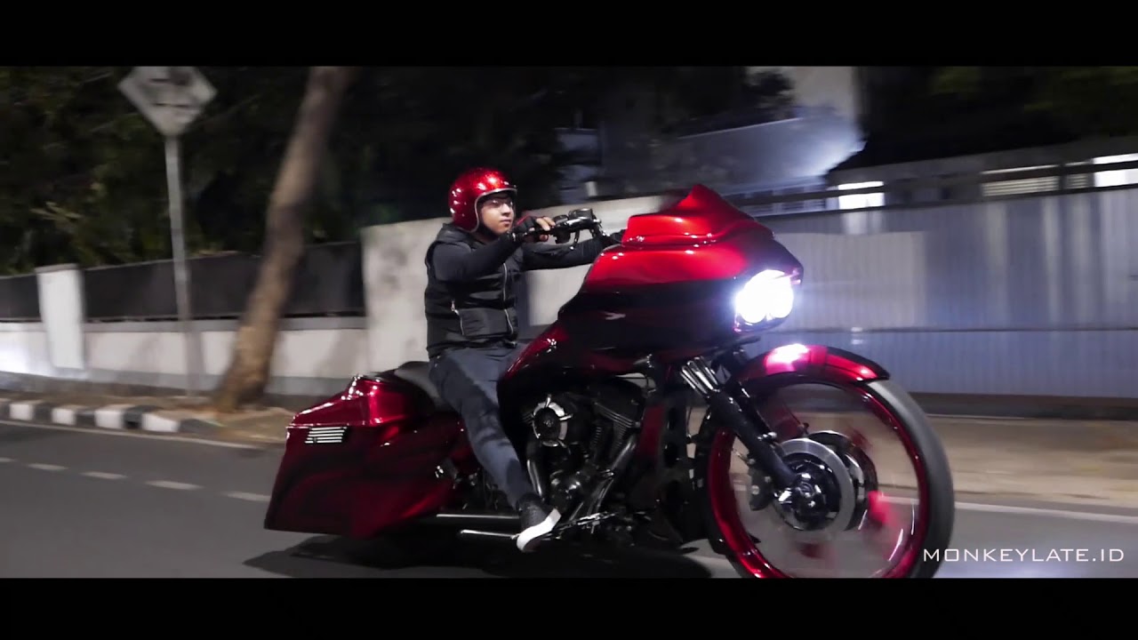 MONKEYLATE.ID : HARLEY DAVIDSON ROAD GLIDE BAGGER BADASS