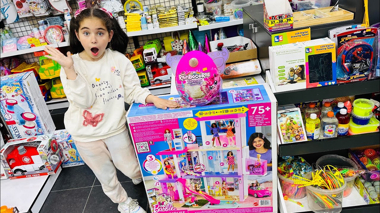 ELİF SİNEM’E DOĞUM GÜNÜ PARTİ MALZEMLERİ BAKALIM !! PİNYATA BİLE VAR !!