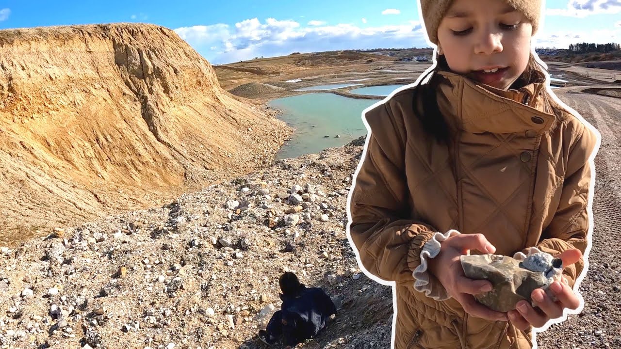 Fossiljagt i Hedeland Grusgrav med børn | Finder et forstenet søpindsvin og en lykkesten