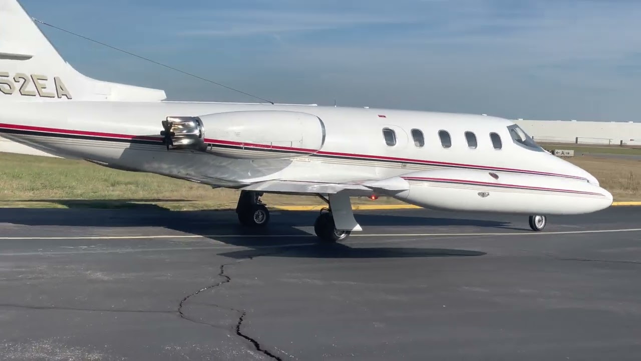 Lear 25 Startup Taxi and Takeoff