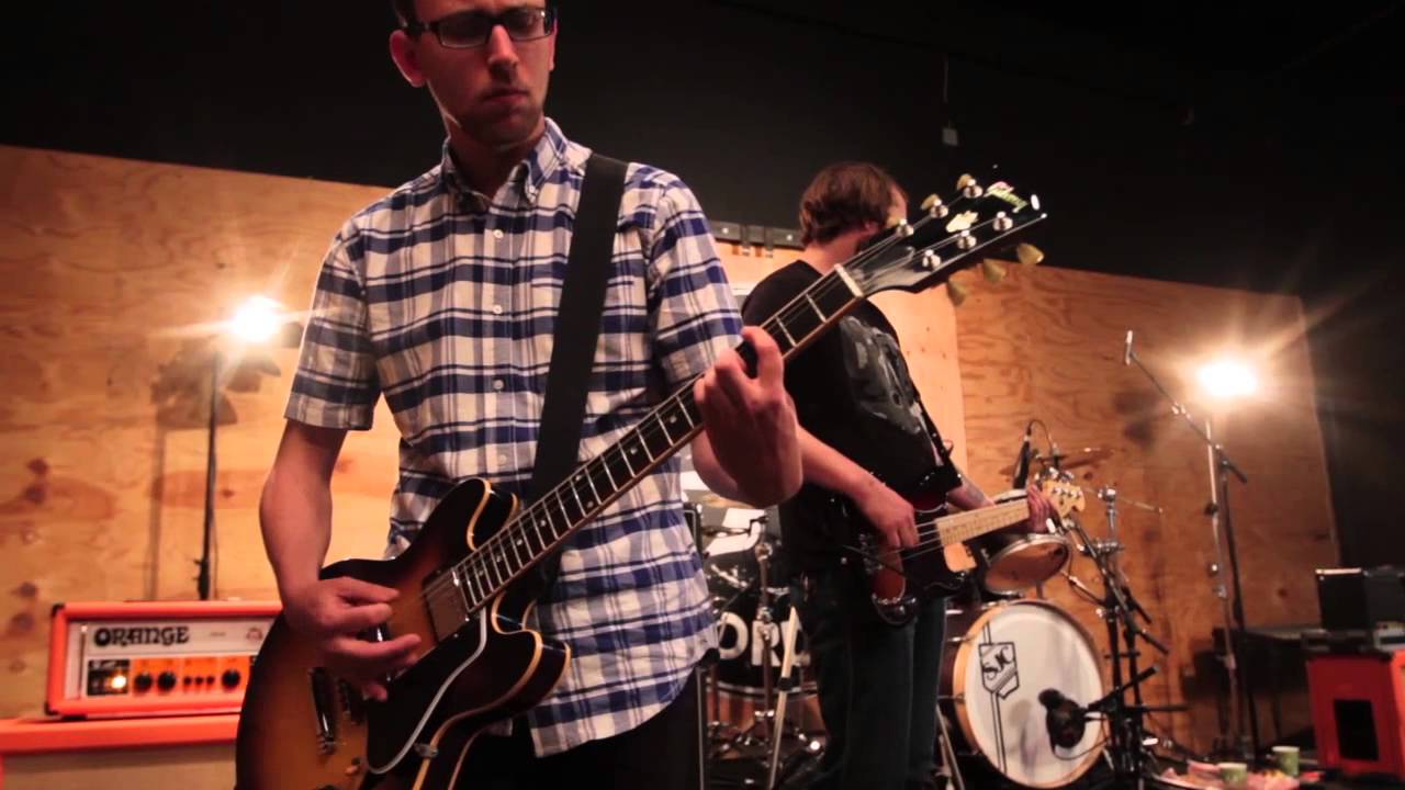POLAR BEAR CLUB IN THE HURLEY STUDIOS: SCREAMS IN CAVES