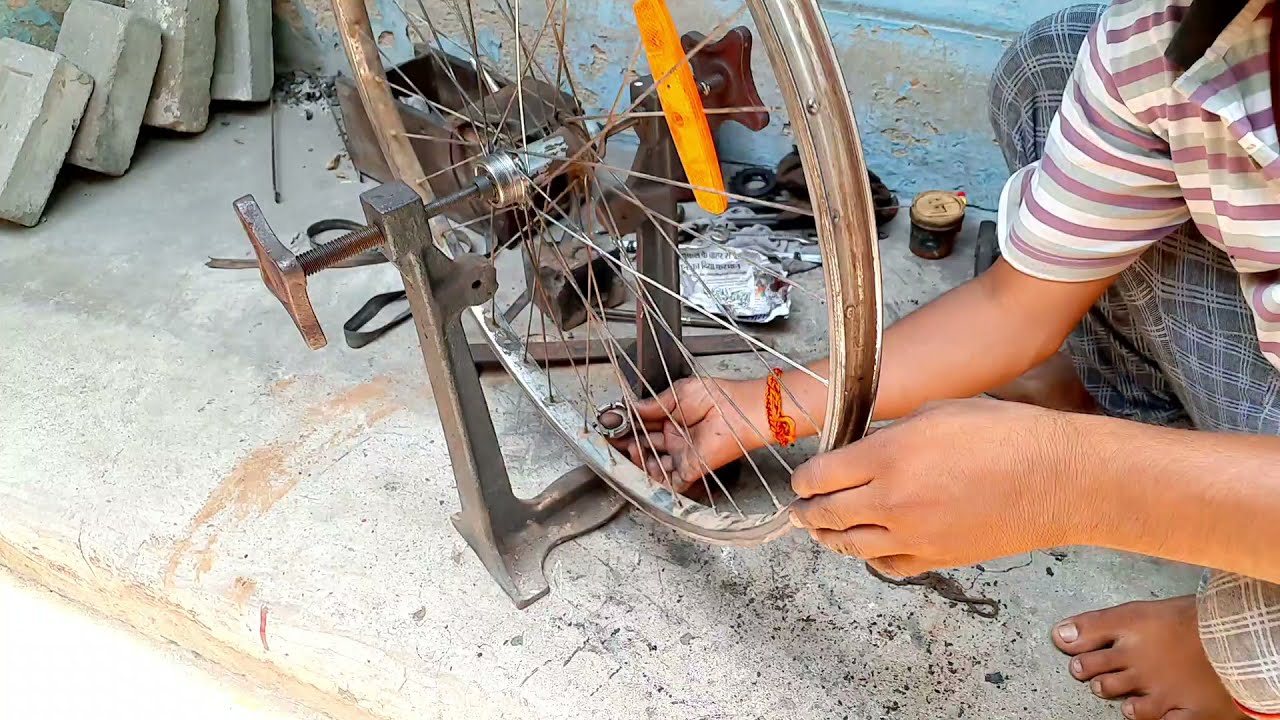 Cycle Rim Alignment || घर पर टाल मारने का अनोखा तरीका।😳🧑&zwj;🔧 || No Mechanic Make Spoke Rim Cycles ..