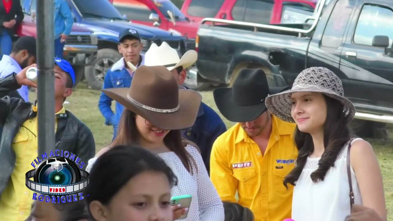 Mas de 10 kilometros a pie y Ni parientes somos Grupo Generacion Norteña (Evento de 15 años)