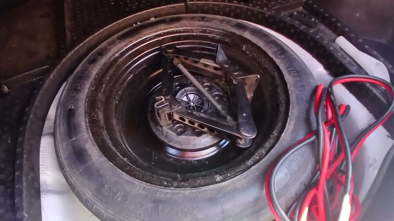 Where Is the Spare Tire in a Ford Focus? (2012–2018)