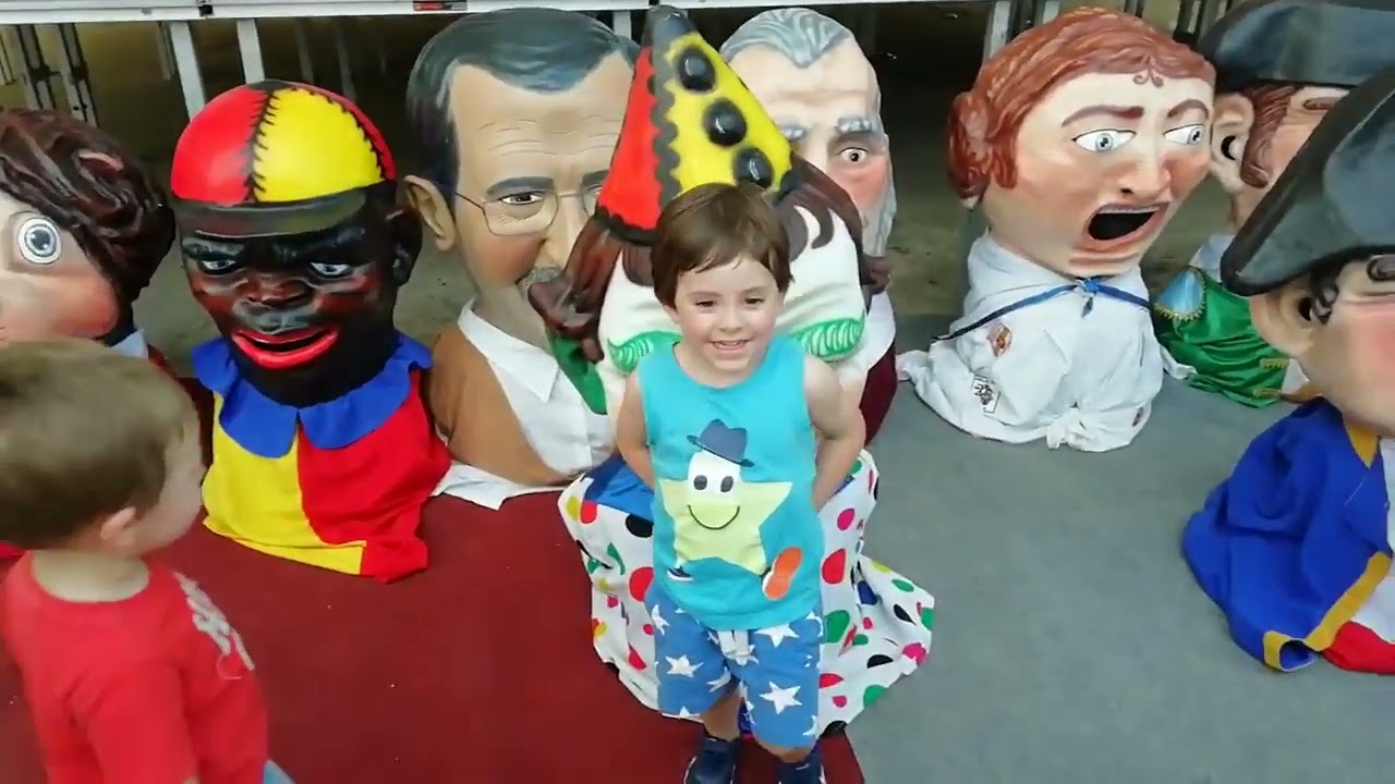 Yo de pequeño en los cabezudos de la almoza 2021