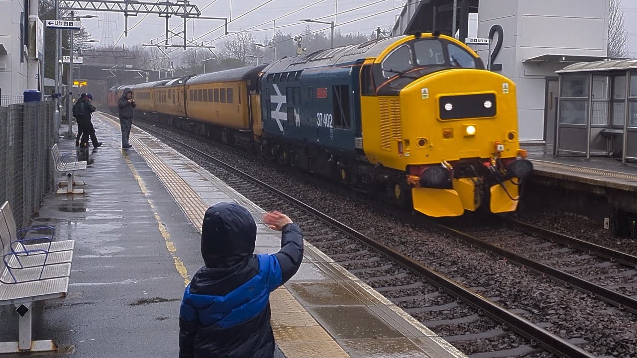Tommy's Trains - Ending 2024 at Croy Station (featuring 37 and 47 Class Trains)