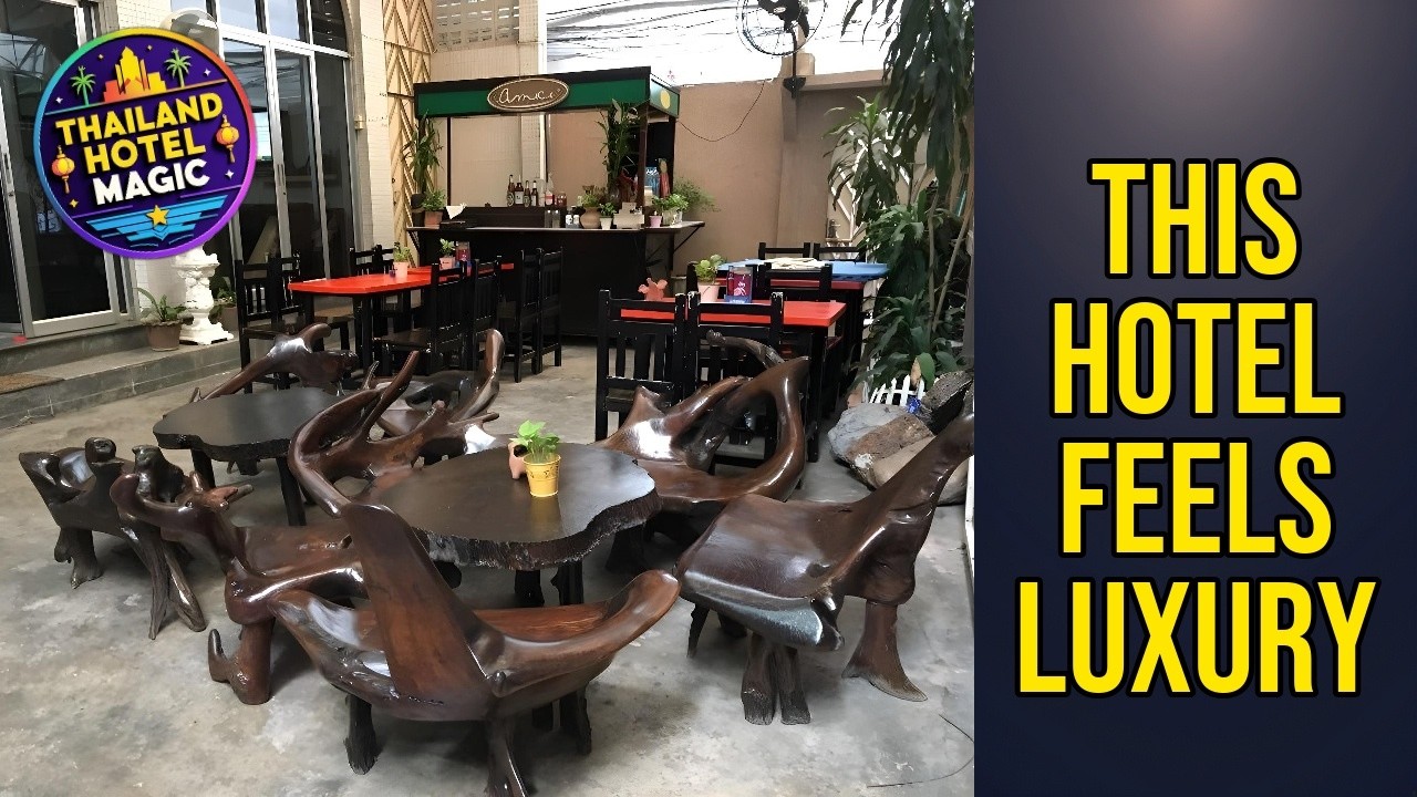 The Grand Palace Hostel - This Hotel Feels Luxury | Bangkok, Thailand🏩