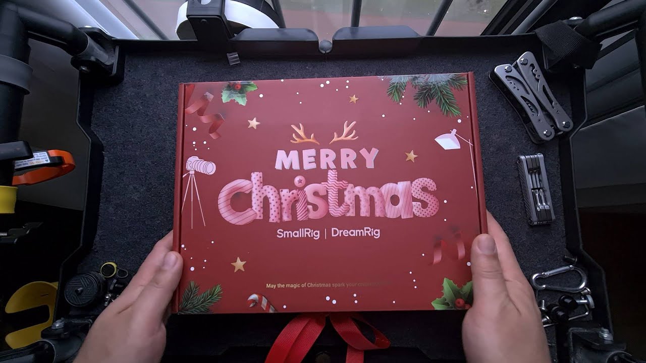 SmallRig's perfect Christmas Gift for Videographers and Photographers (unbox video)
