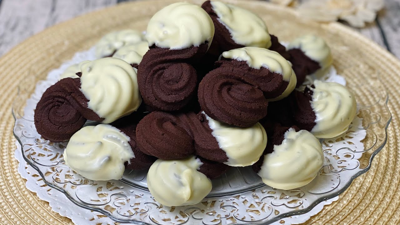 Biscotti di Frolla Montata al Cacao e Cioccolato Bianco