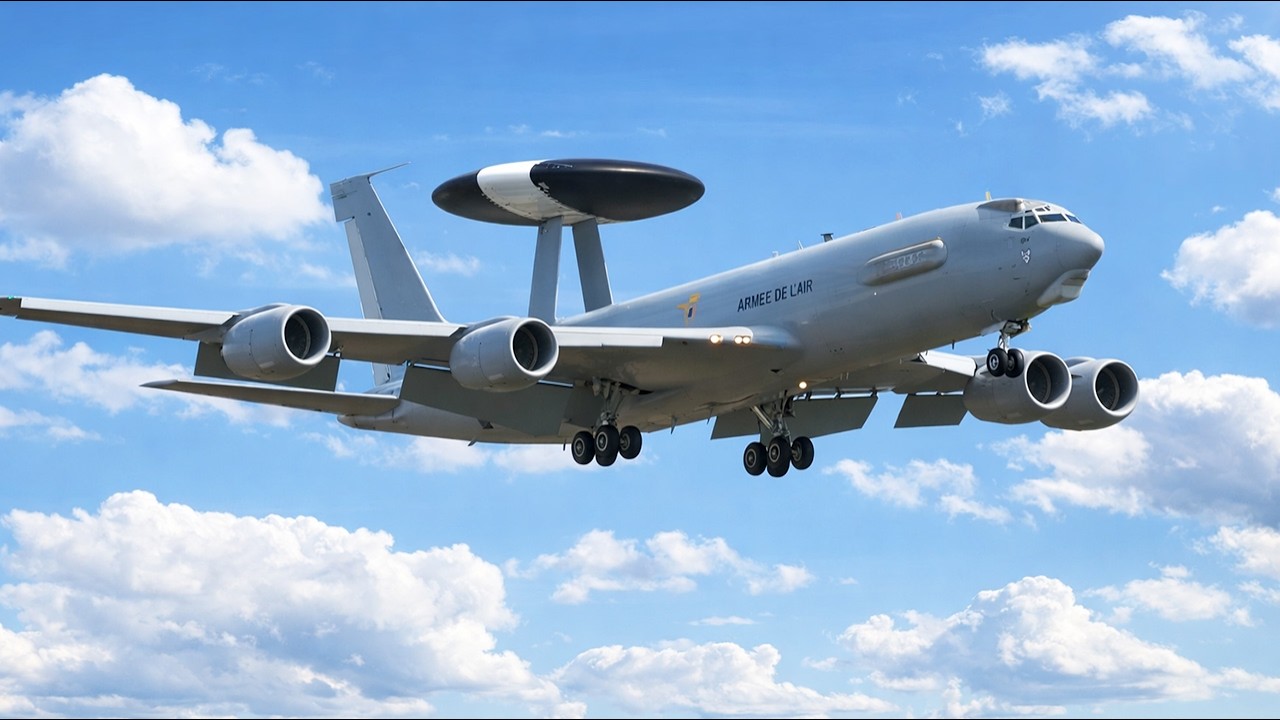 Boeing E-3 Sentry AWACS, A350, A330 ravitaillement en vol aéroport de Châteauroux et La Rochelle