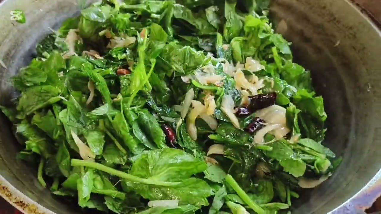 মটর কলাই শাক ভাজি #food #homecuisine #seafoodrecipes #cooking 