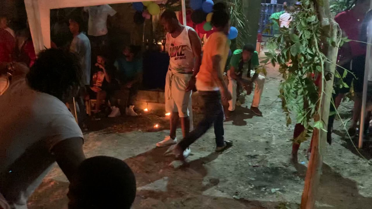 Prille de Dalila bucan y criminel subiendo a cabeza