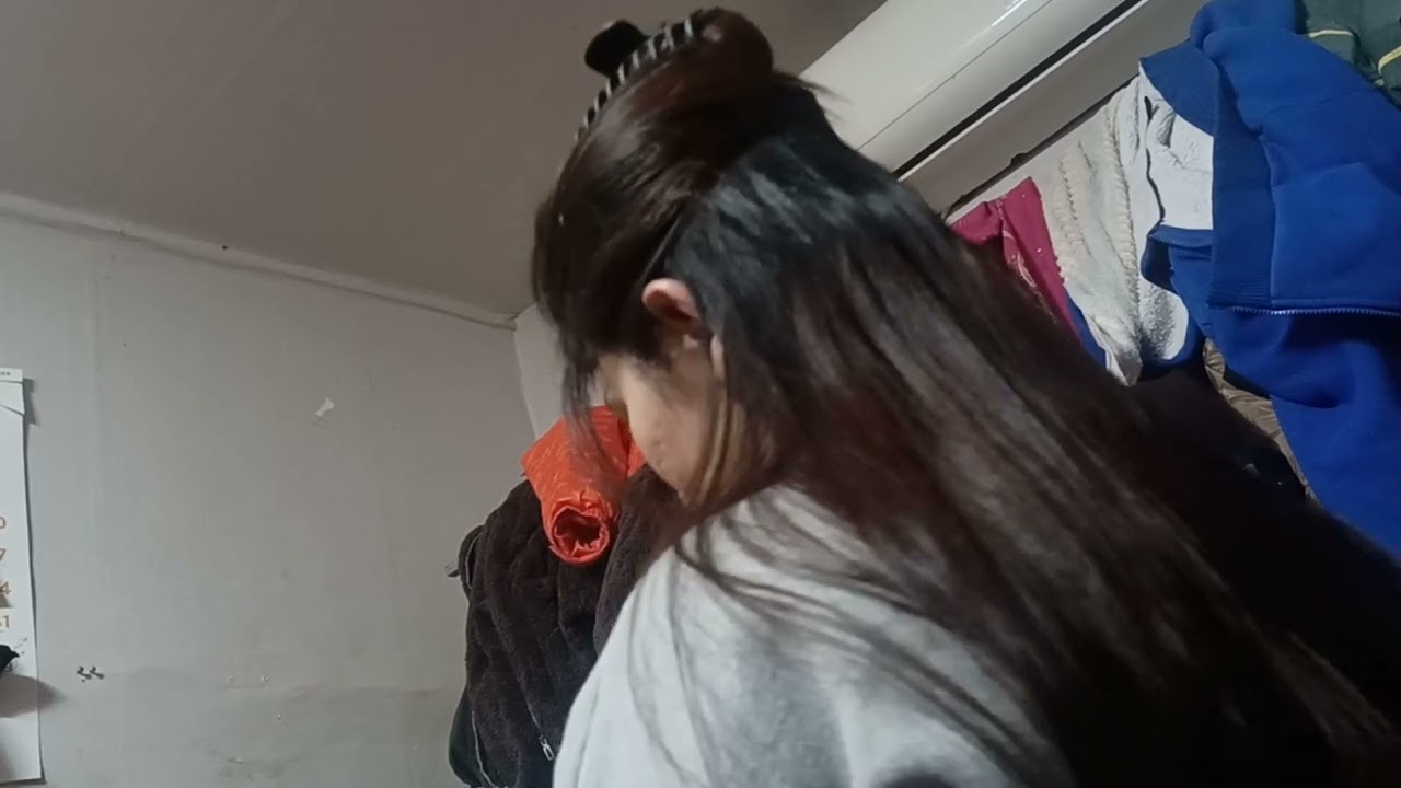 ពេលគាត់តែងខ្លួន